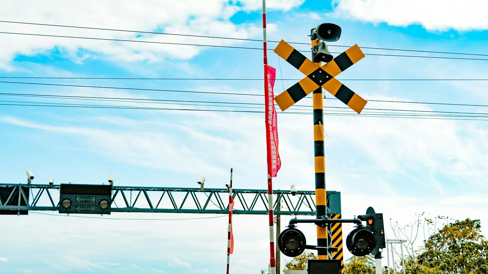 Black and yellow traffic light